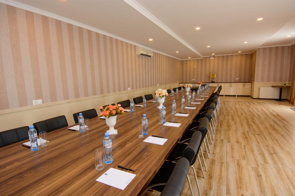 Apart Hotel Mx Tbilisi Exterior foto